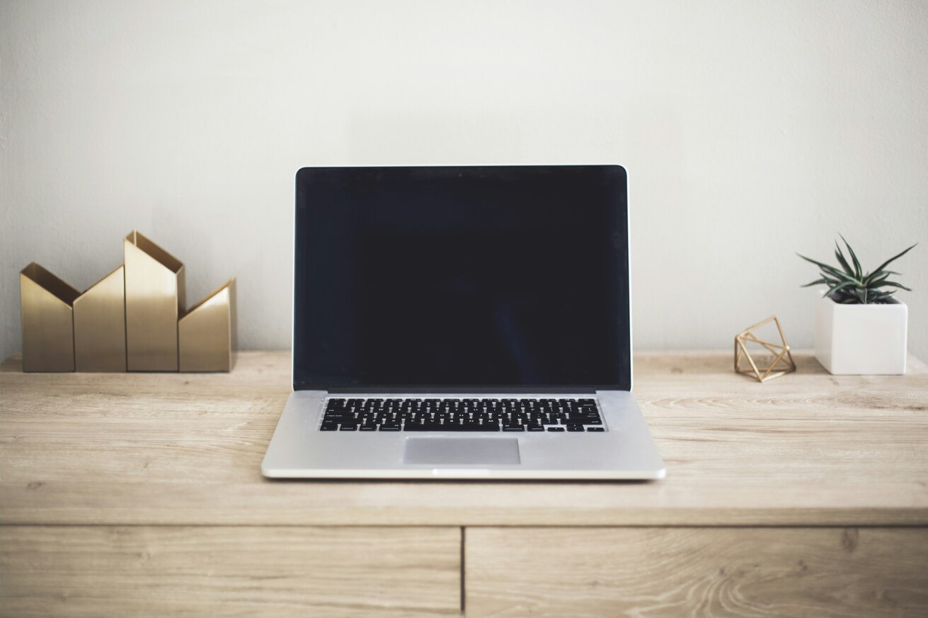 Wedding website γάμου σε κινητό, tablet και υπολογιστή